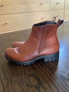Ecco Women's Cognac Leather Chelsea Booties